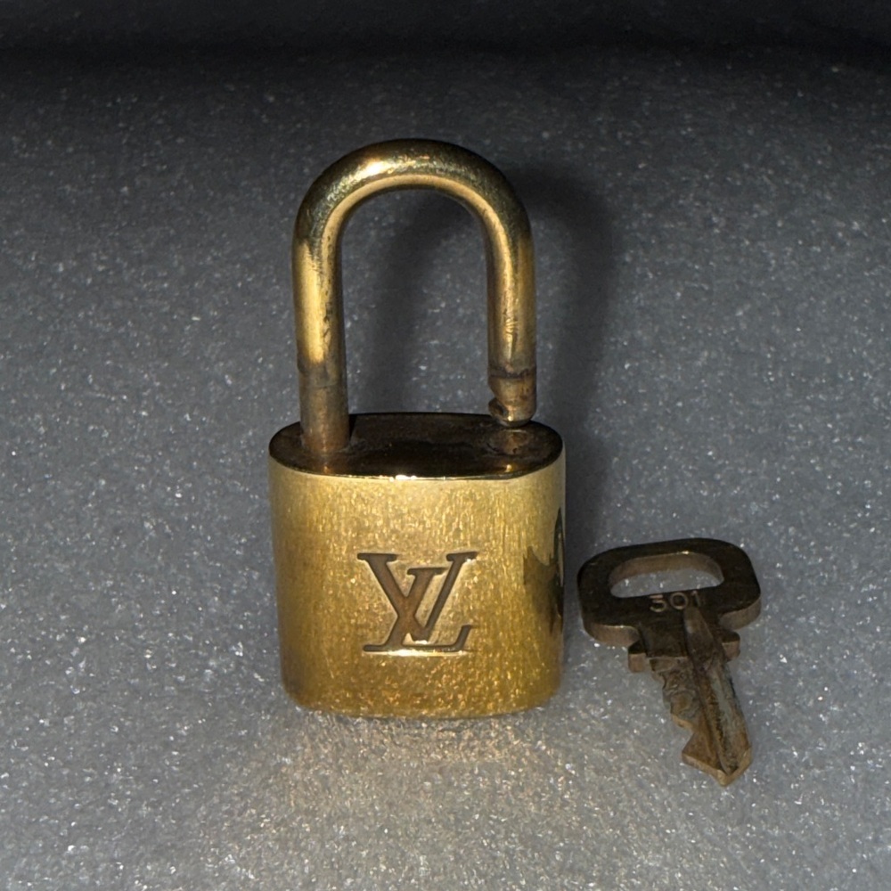 Authentic LV Lock & Key 🔐 301